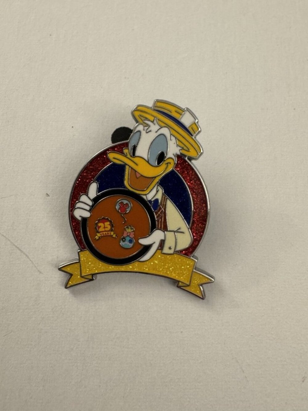 2025 Disney Donald Duck Celebrating 25 Years of Pin Trading Anniversary Pin LX9